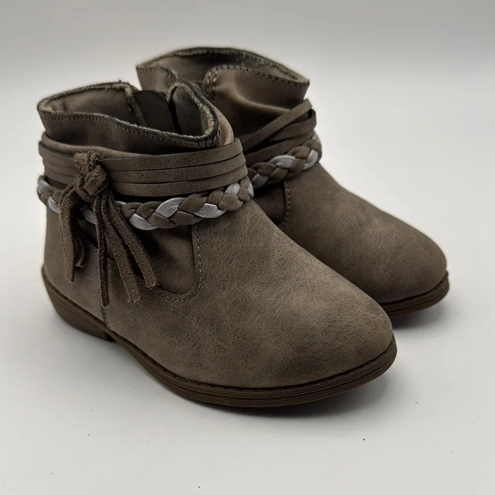 Wonder‎ Nation Gray Faux Leather Ankle Boots Braided Detail and Tassels Size 6c